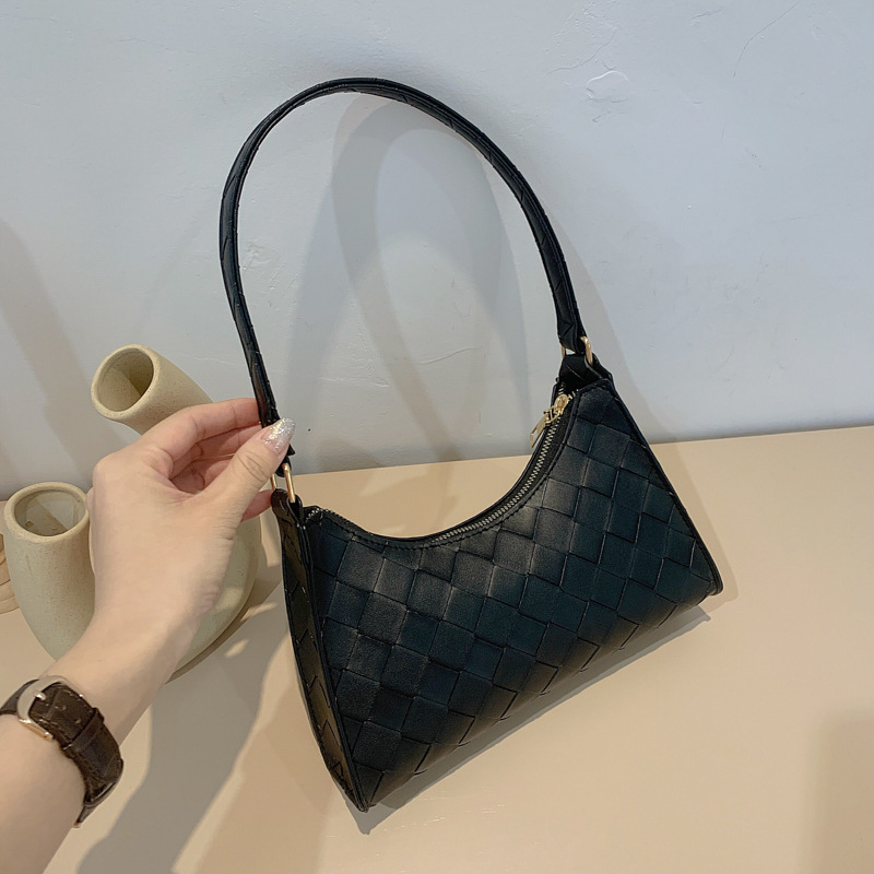 Net Red One Shoulder Portable Retro Small Bag