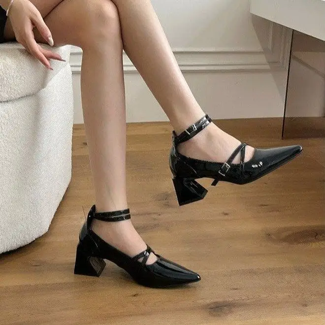 Women Glossy Patent Leather Pointed Toe Block
