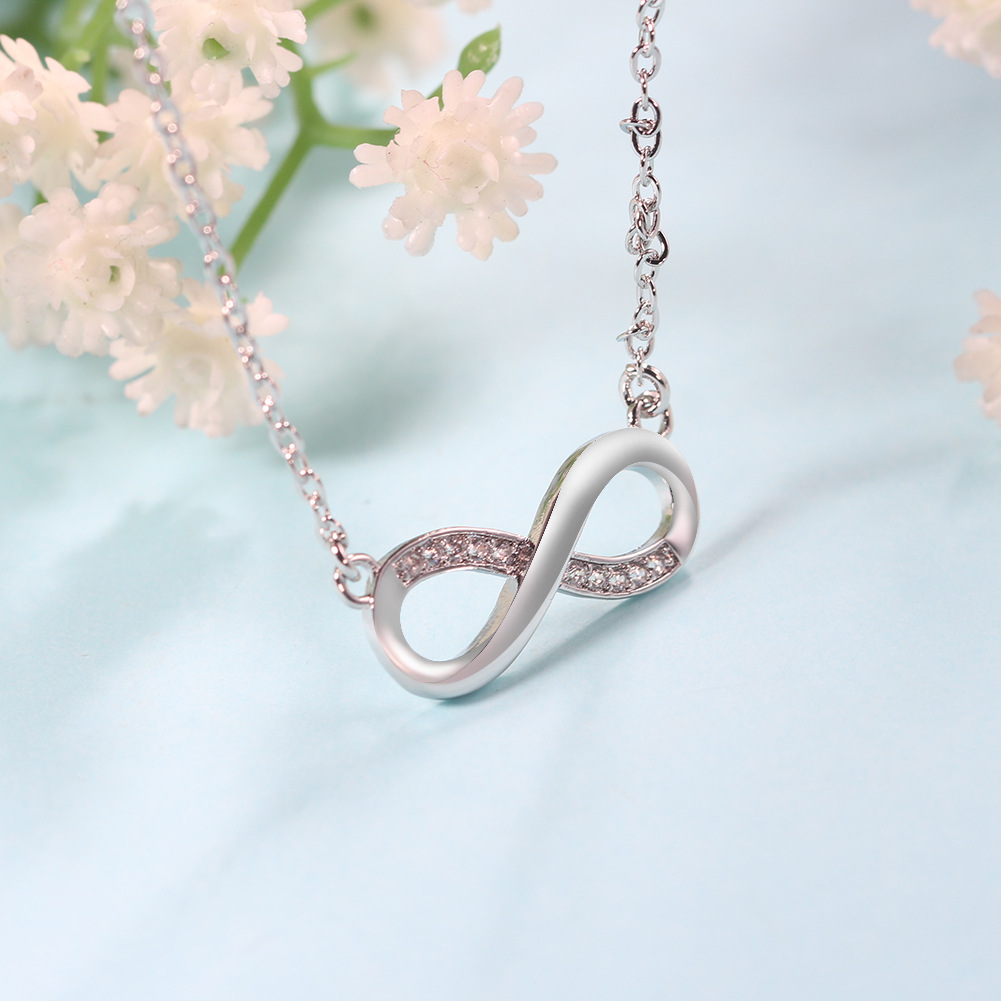 Fashion Crystal Necklace Zircon Lucky 8 Necklace