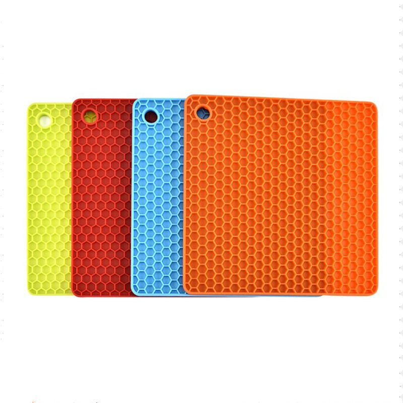 Title 3, Square honeycomb cushion silicone placemat