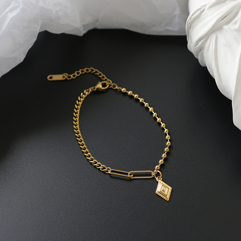 Holiday Style Titanium Steel Vacuum Gilding To Preserve Color