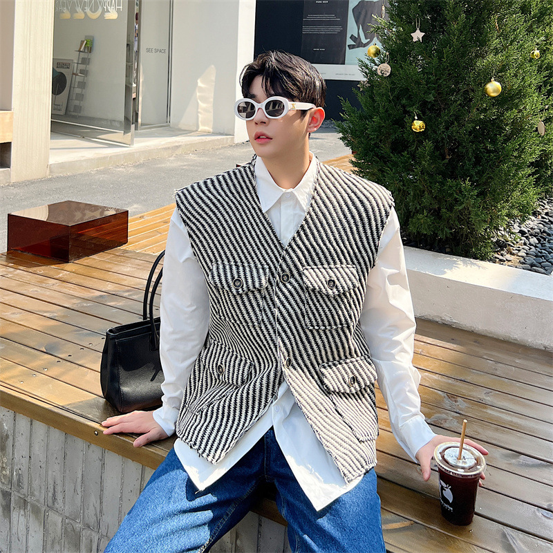Men's Fashion Diagonal Stripe Casual Vest
