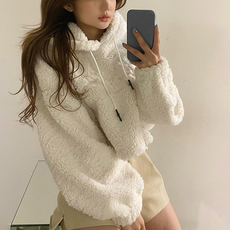 Title 9, Casual Warm Hooded Short Lamb Sweater