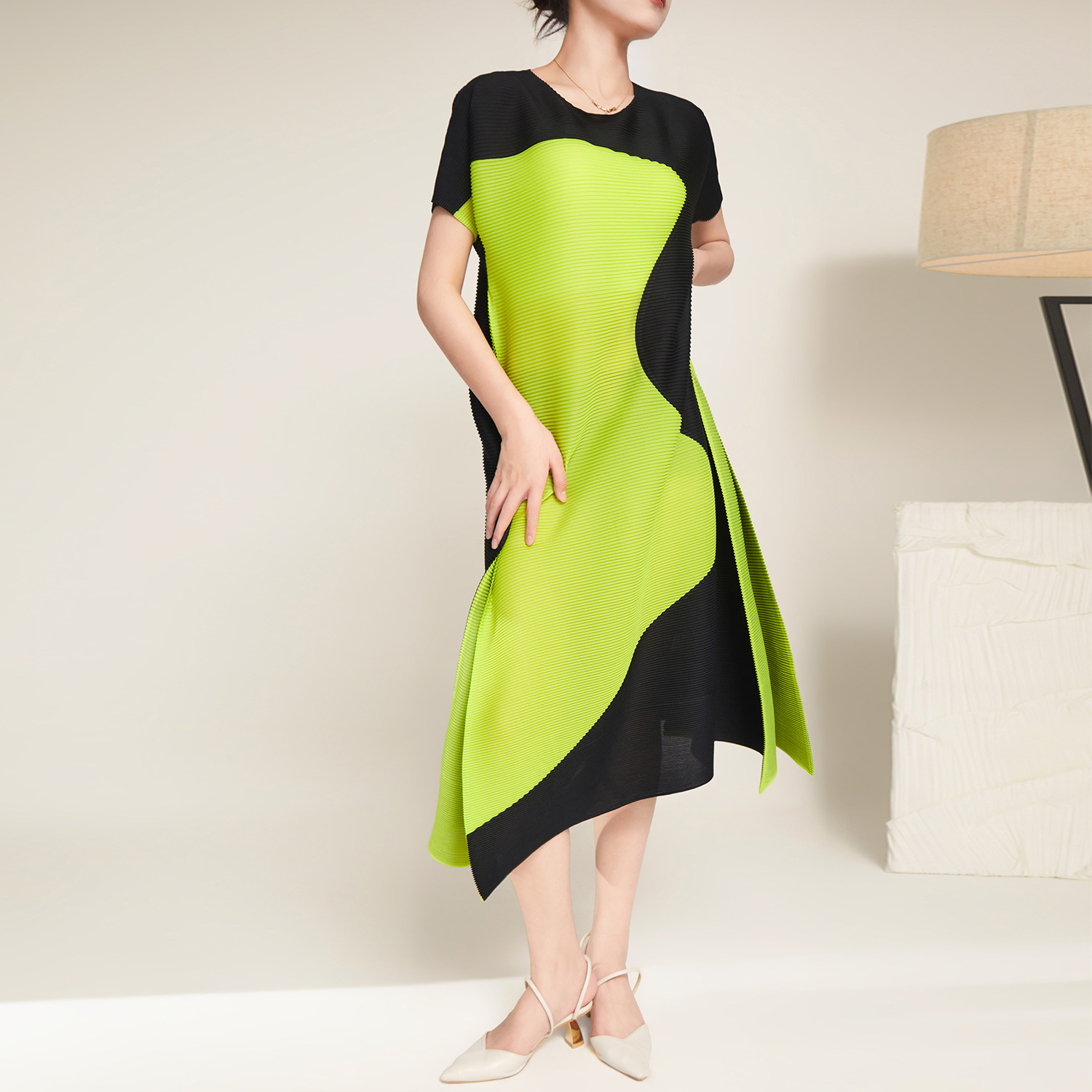Pleated High-Waist Loose Dress, picture 7 of 9