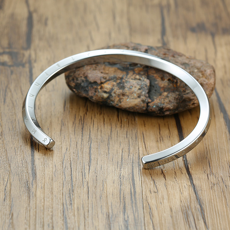 Men's Fashion Simple Titanium Steel Corrosion English Bracelet