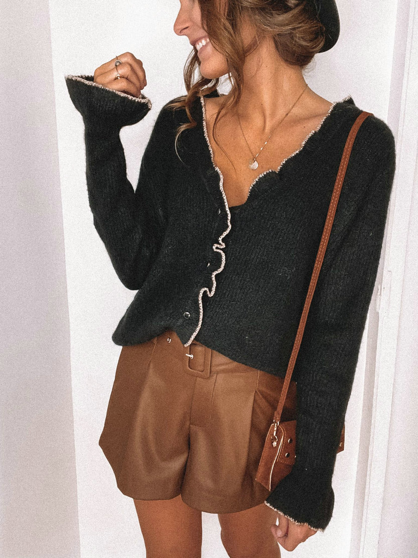 Women's Top V-Neck Casual Knitted Sweater With Wooden Ears