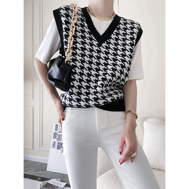 Title 3, V-neck Houndstooth Jacquard Thin Waistcoat Vint...