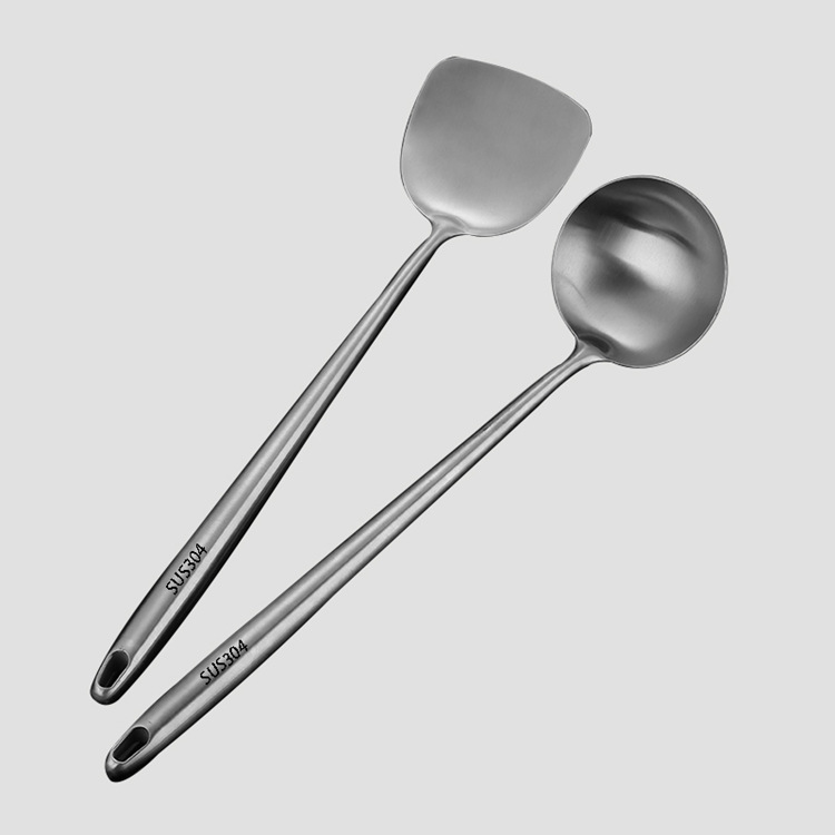 Title 2, Stainless Steel Fried Ladel Dedicated For Chefs