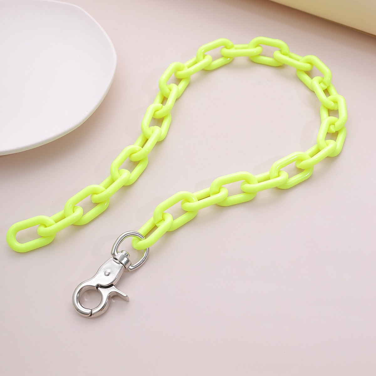 European And American Thick Acrylic Chain Necklace