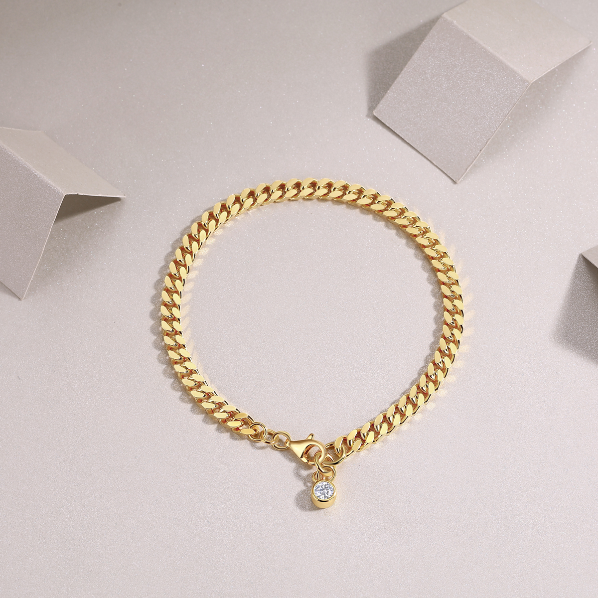 Set With Top-quality Moissanite, This Luxurious And Fashionable Light Luxury Trend Jewelry Silver Bracelet Is S925 Silver-plated With Gold