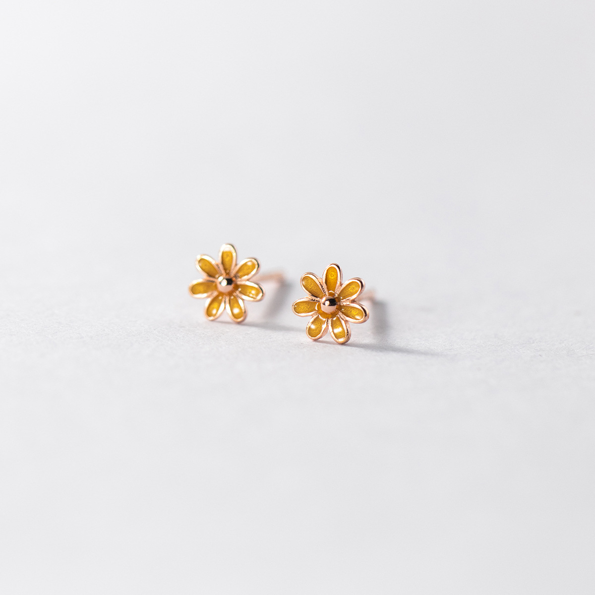 S925 Silver Seven-flap Flower Ear Studs