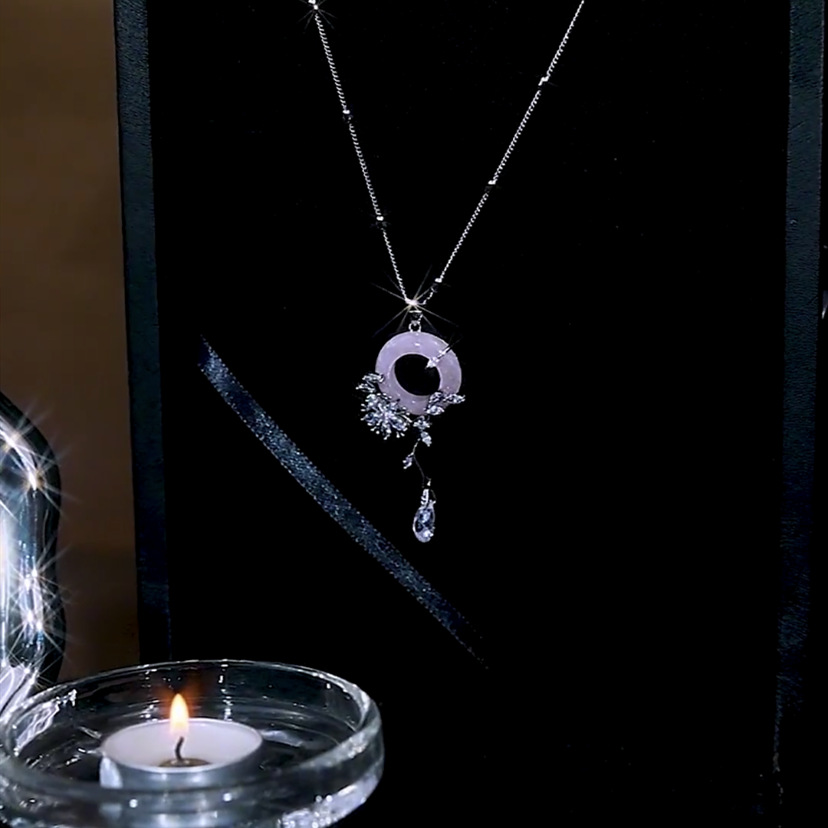 Round Pendant Light Zircon Flower Necklace