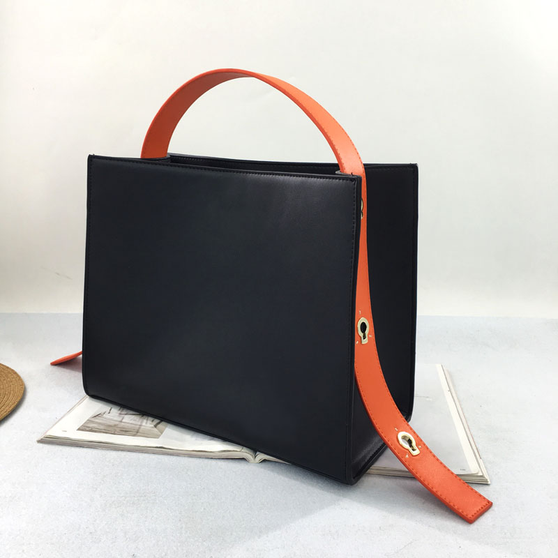 Big black bag orange zipper