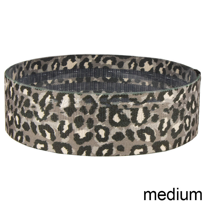 Gray leopard print medium stre