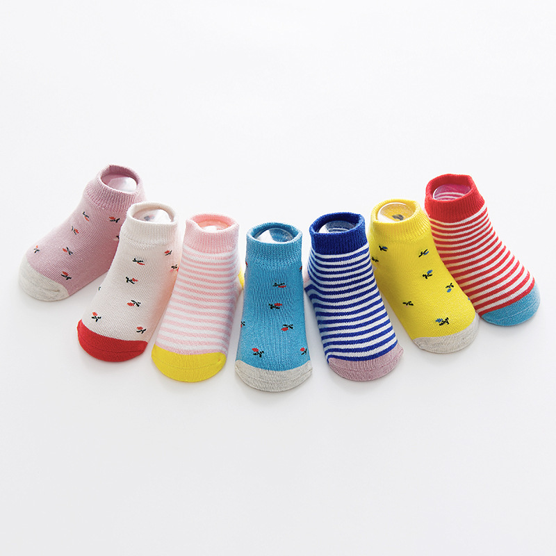 Title 4, G158 children socks wholesale