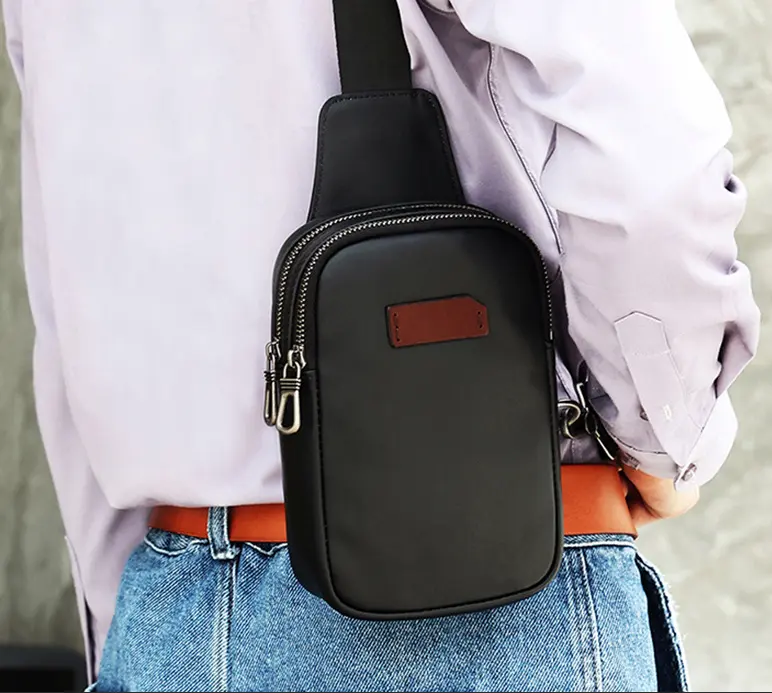 New Men's Chest Bag, Portable, Fashionable, Casual