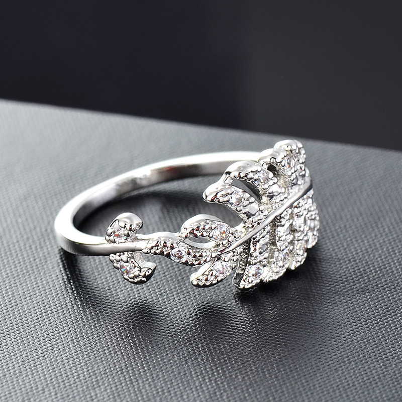 Japanese And Korean Jewelry, Personalized Diamond Leaf Small Sweet Leaf Ring