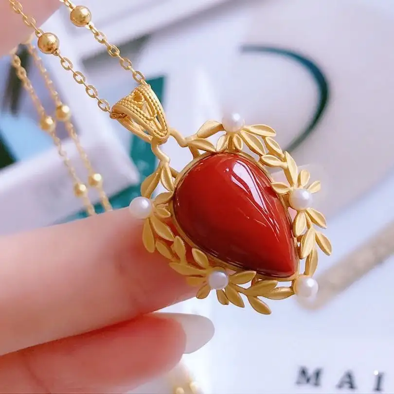 Natural South Red Agate French Vintage Pendant Necklace