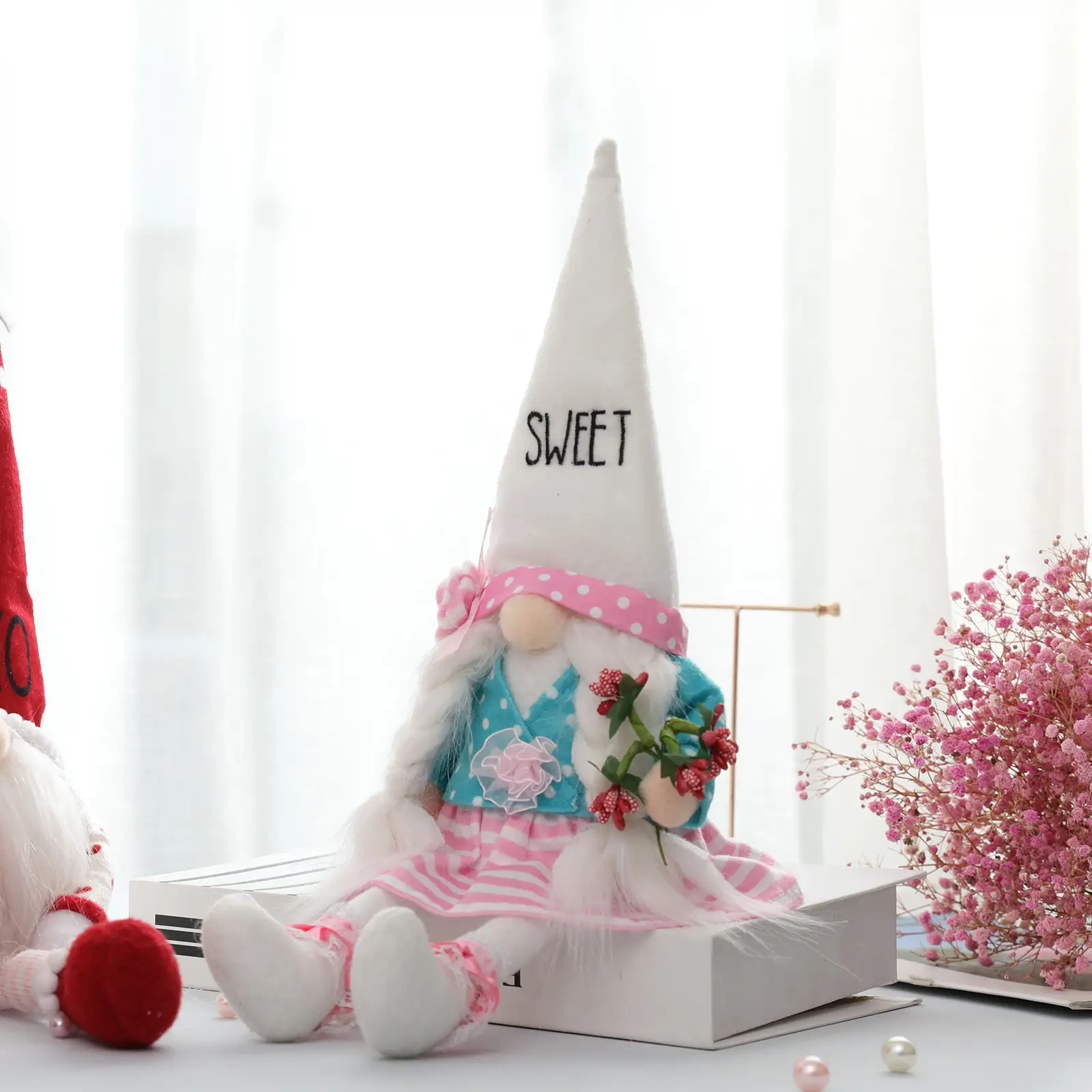 Valentine's Day Decoration Faceless Doll With Long Legs And Love Doll