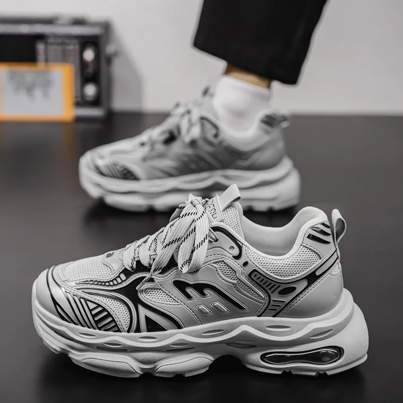 New Spring Men Breathable Mesh Dad Shoes