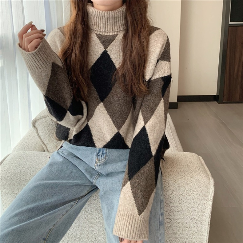 Lazy Style Pullover With Knit Top Underneath — image 4 of 6