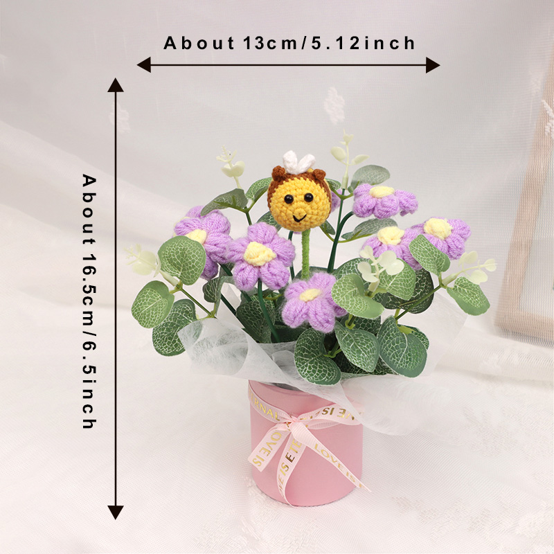 Crochet Flower Bouquet with Bee Dolls, picture 5 of 6