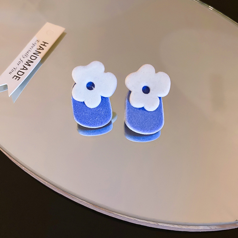 Flocking Hit Color Flower Earrings Sen Is Sweet And