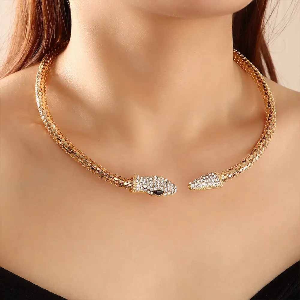 Euramerican Serpentine Collar Clavicle Chain Adjustable