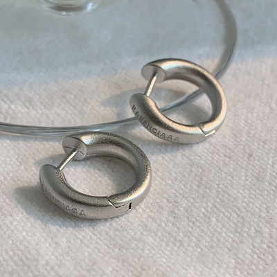 Fashion Ladies Simple Circle Metal Earrings