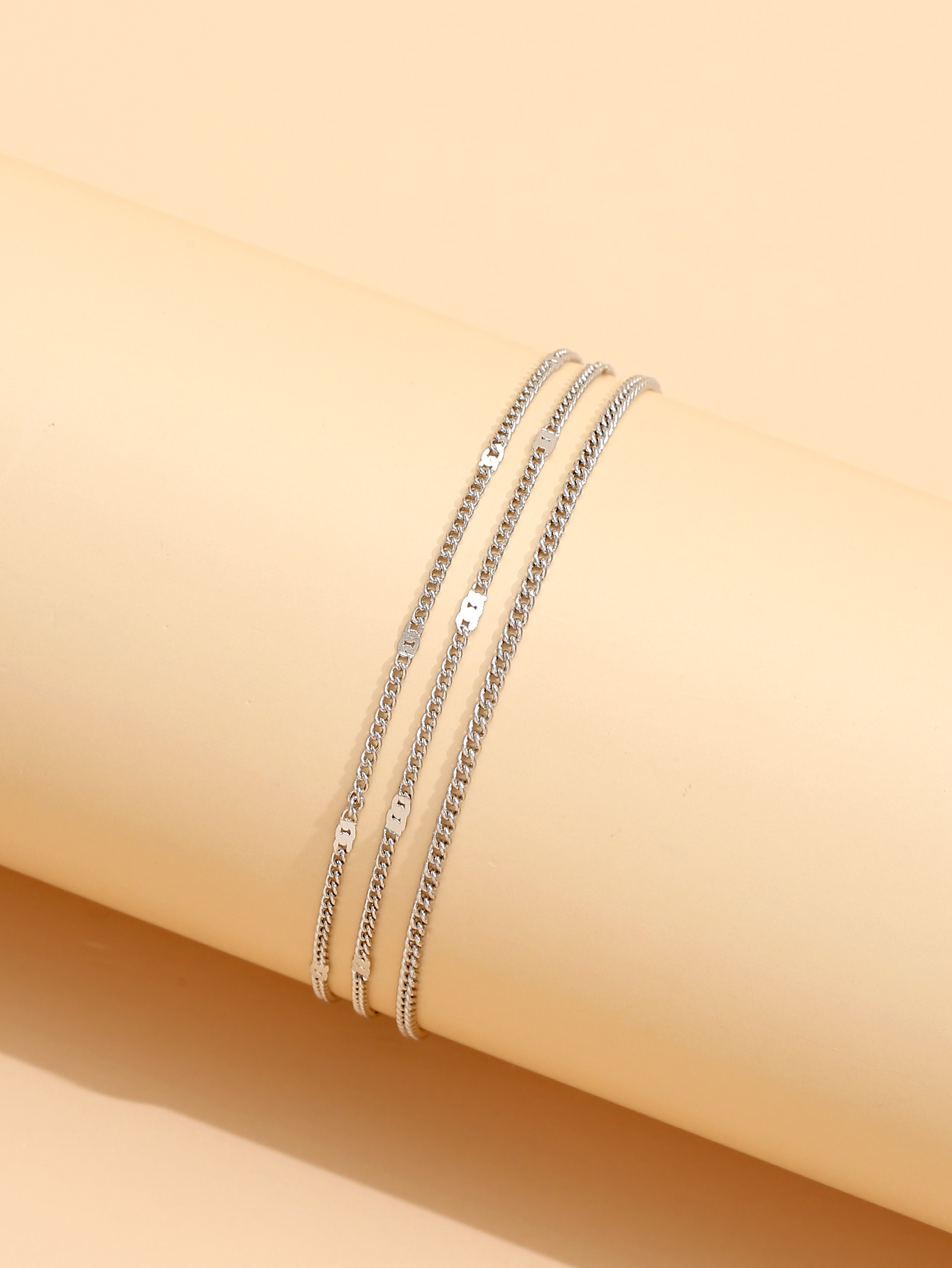 Internet Celebrity Explosion Models Multi-layer Unilateral