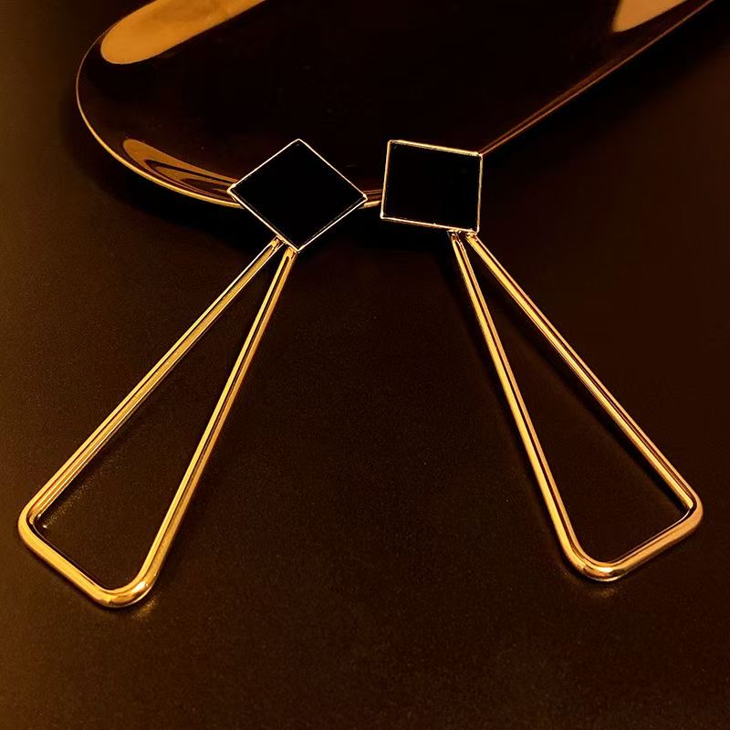 Bold Metal Earrings, Retro Hong Kong & Korean Style Long Geometric Dangles, Face Slimming