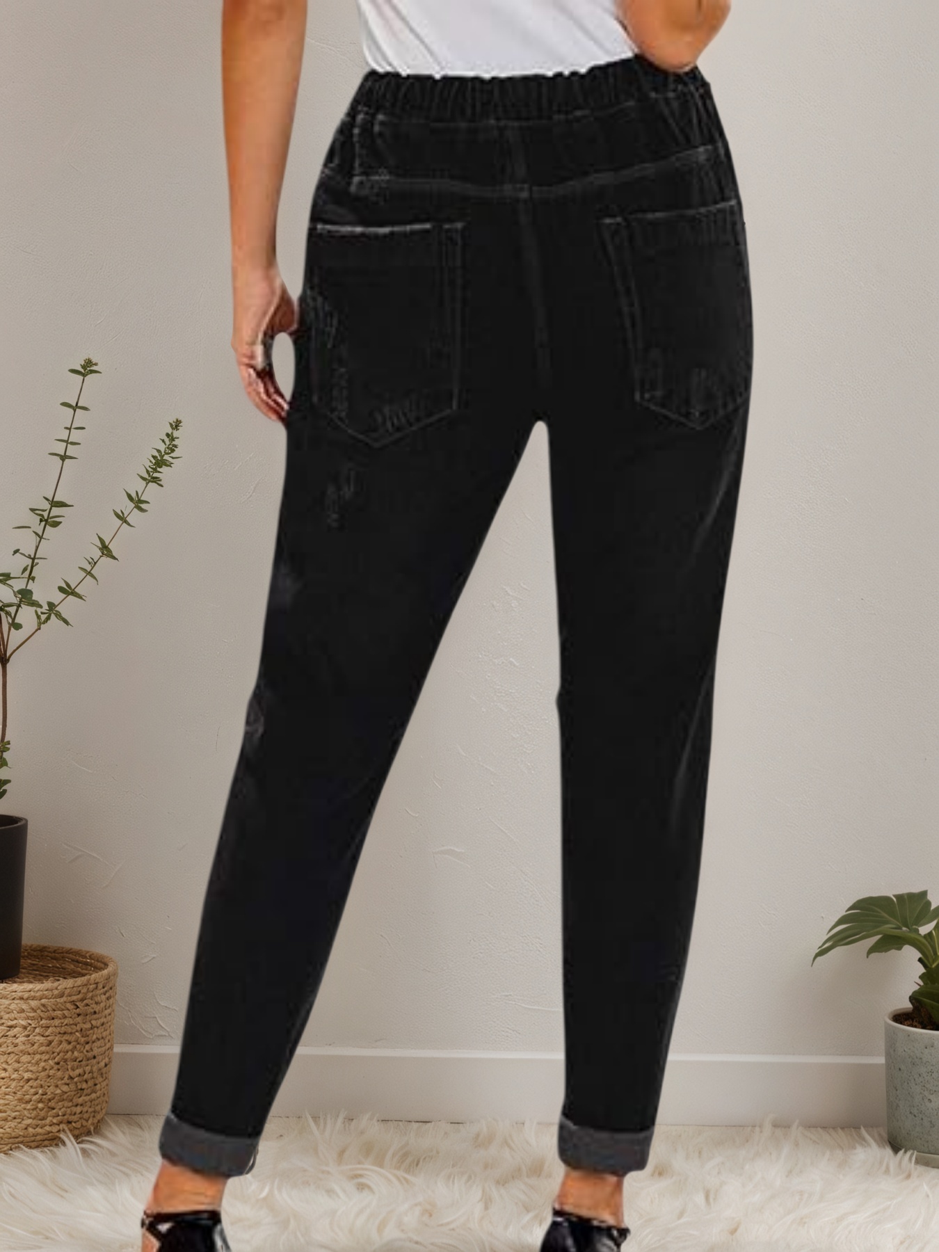 Women’s Distressed Stretch Jeans