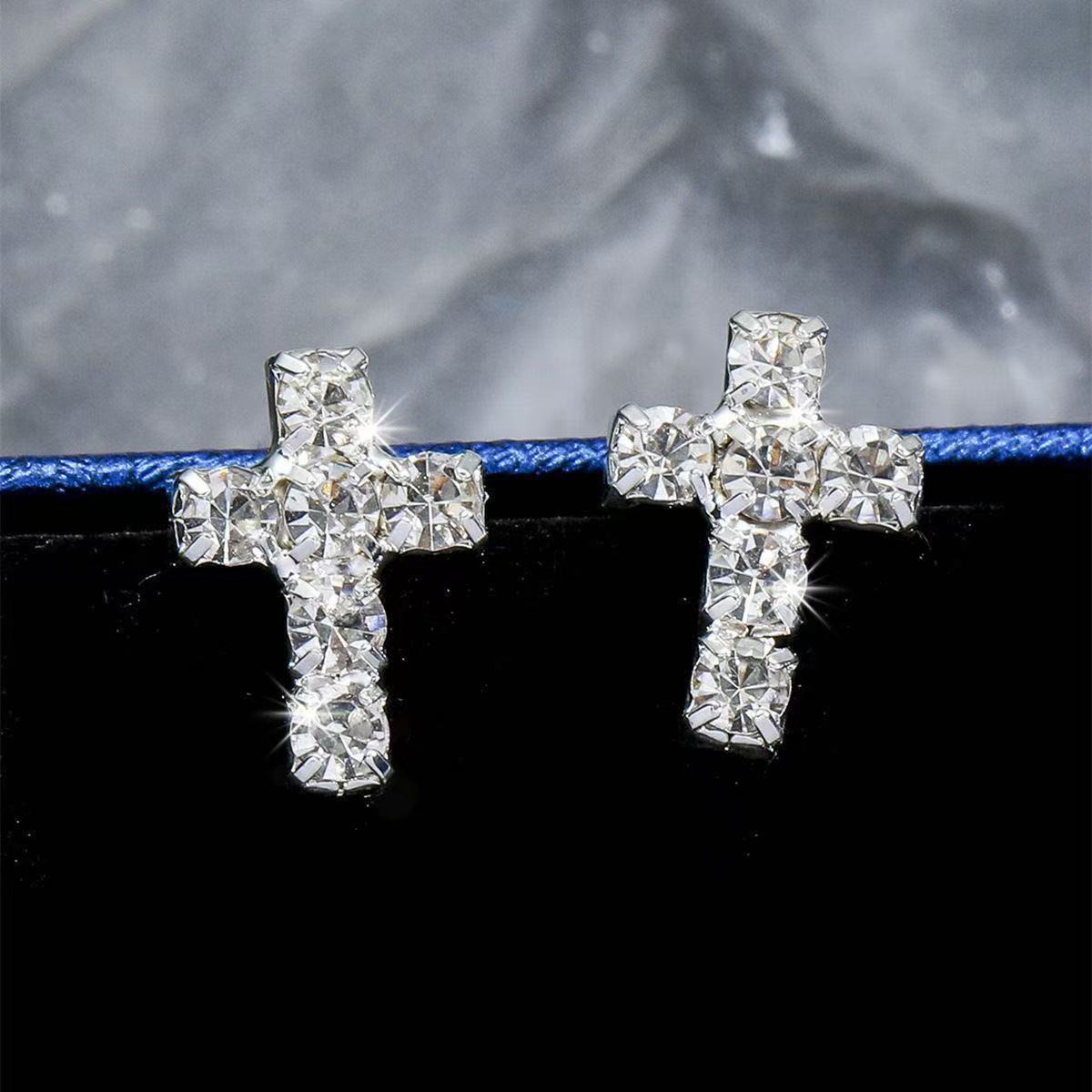 1pair Silver Full Diamond Cross Stud Earrings, Flat Back Piercing Tragus Cartilage Earrings, Luxury Cross Paved Cuff Earrings