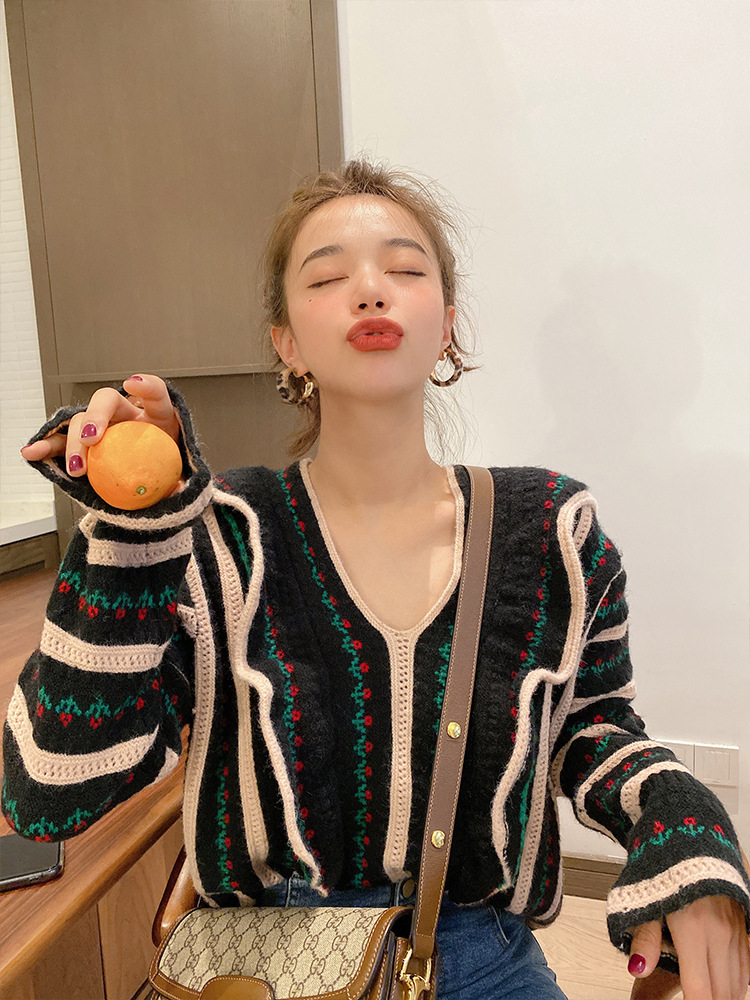 Fashion V-neck Printed Mohair-blend Knitted Sweater