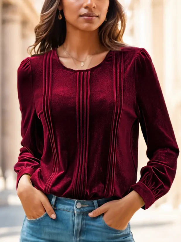 A Solid-colored Long-sleeved Top for Ladies