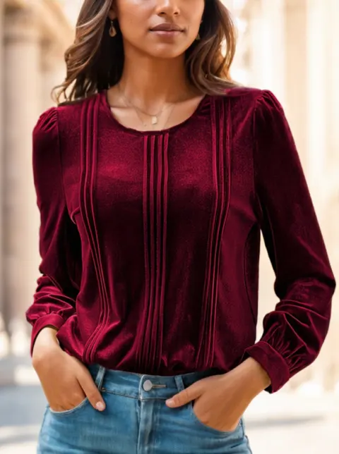 A Solid-colored Long-sleeved Top for Ladies