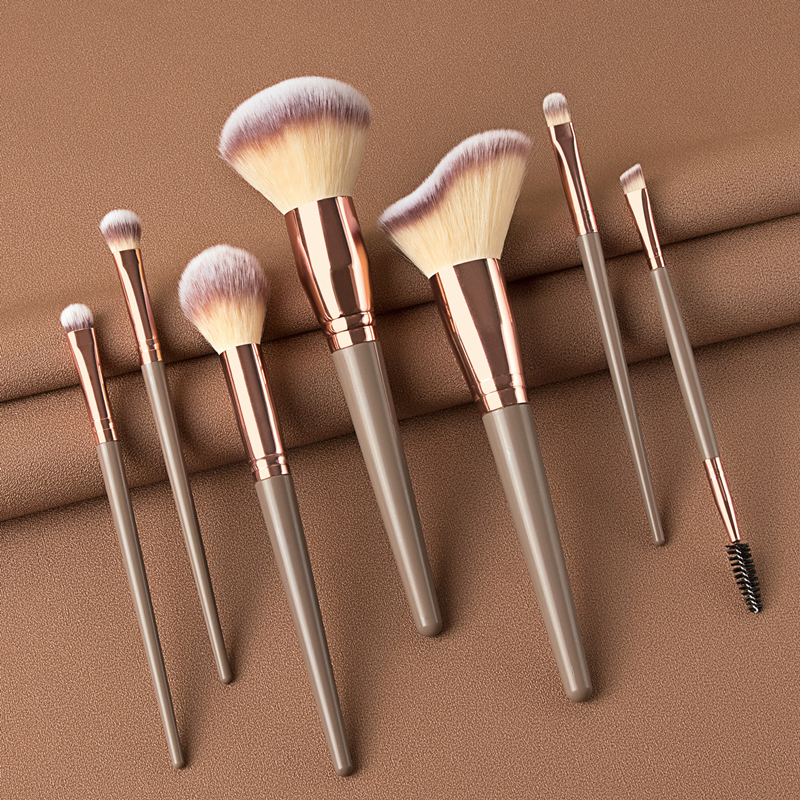 7BrownSet of Brushes