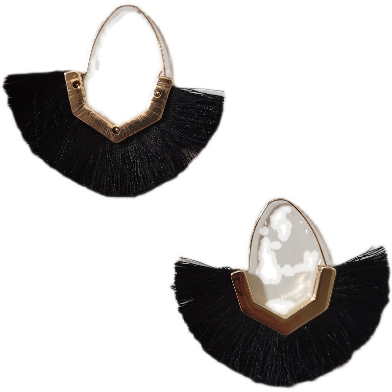 Korean Style Bohemian Scallop Stud Earrings