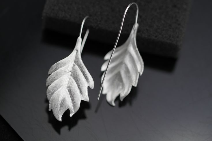 S925 Sterling Silver Thai Craft Flower Earrings Temperament Long Leaf Jewelry