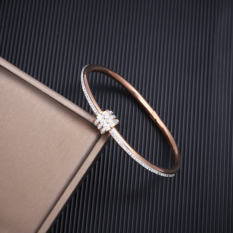 Europe And The United States Small Waist New Titanium Steel Ins Rose Gold Silver Simple Diamond-plated Gold-plated Does Not Lose Colour Ladies Bracelet