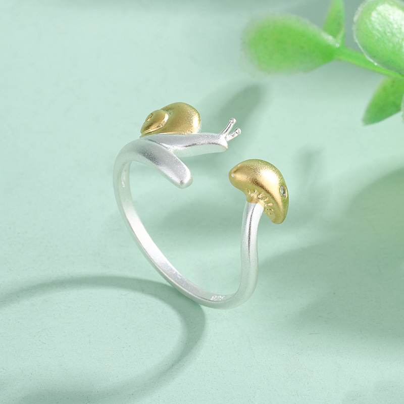 Title 1, Cute sandblasted snail ring for femininity. A d...