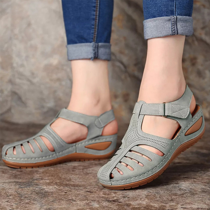 Title 3, Damen Plus Size Retro Sandalen mit runder Zehen...