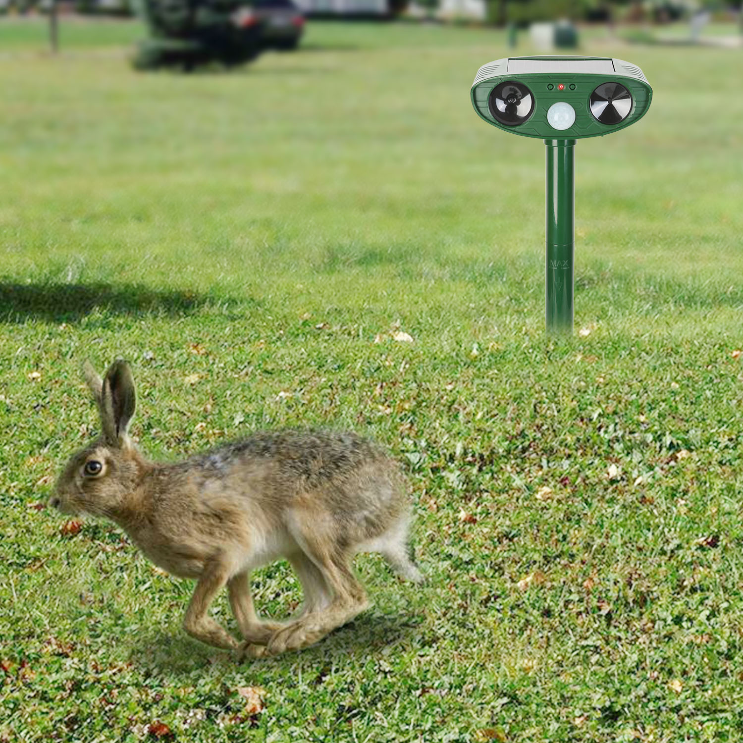 1Pc Solar Ultrasonic Animal Repeller PIR Motion Sensor Animal Repellent Chaser IPX4 Waterproof For Farm Garden Yard To Drive Raccoon Squirrel Rat Skunk Rabbit Mole Dog Cat Snake