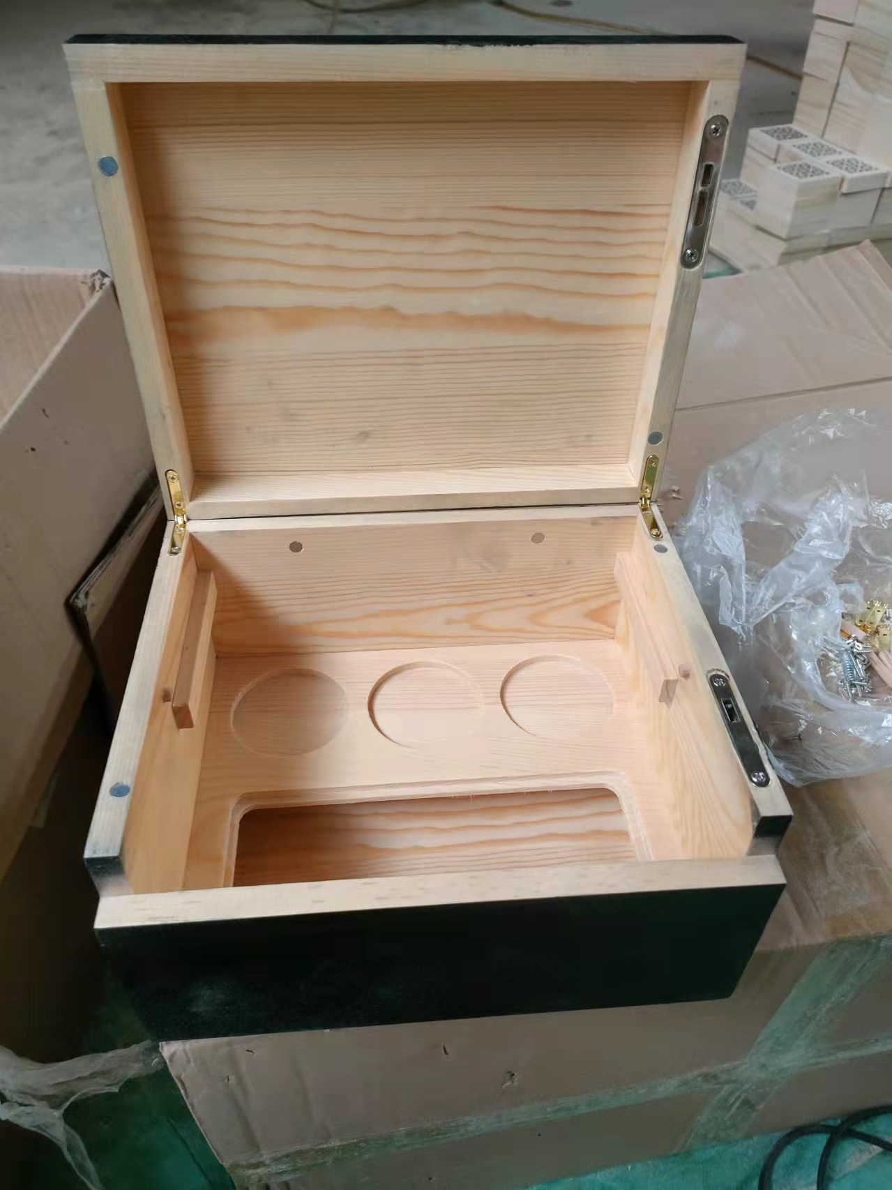 Premium Bamboo Chest Removable Tray Storage Box