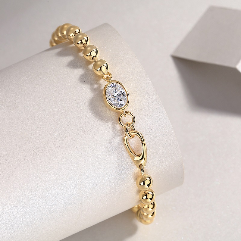 Set With Top-quality Moissanite, This Luxurious And Fashionable Light Luxury Trend Jewelry Silver Bracelet Is S925 Silver-plated With Gold
