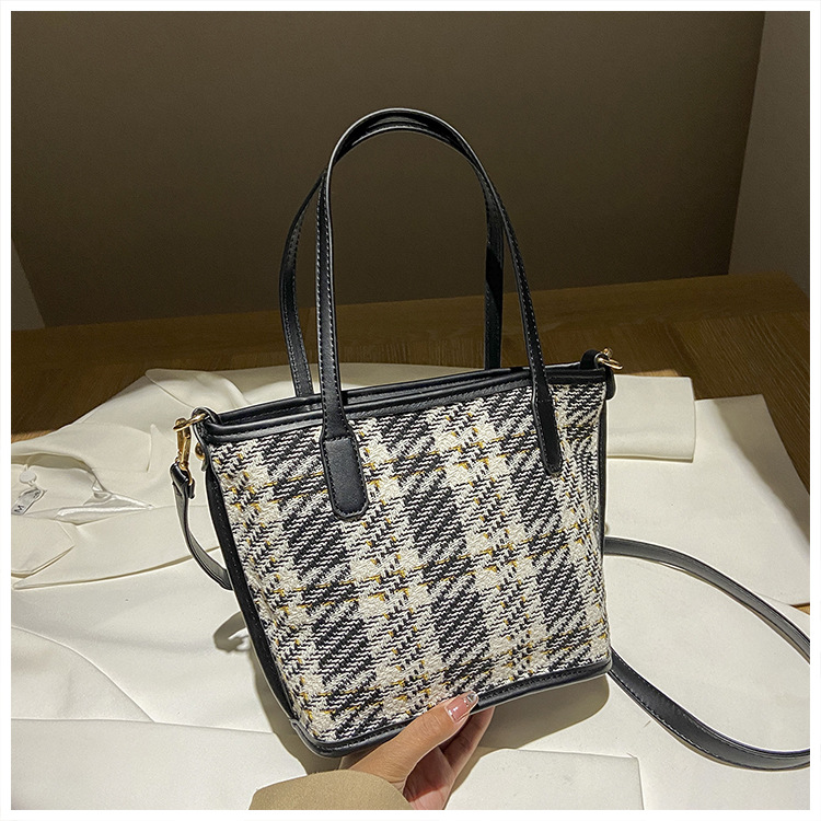 Handbag Women's Plaid Bag Casual Weaving