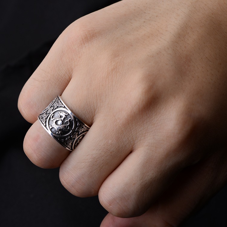 Creative Personality Wide Index Finger Ring