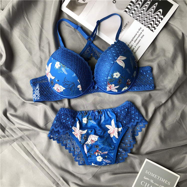 Title 5, Lace DE Big Chest Floral Gather Bra Underwear Set