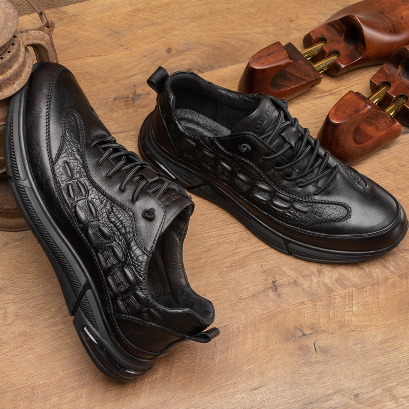 Men's Leather Sneakers With Fashionable Personality