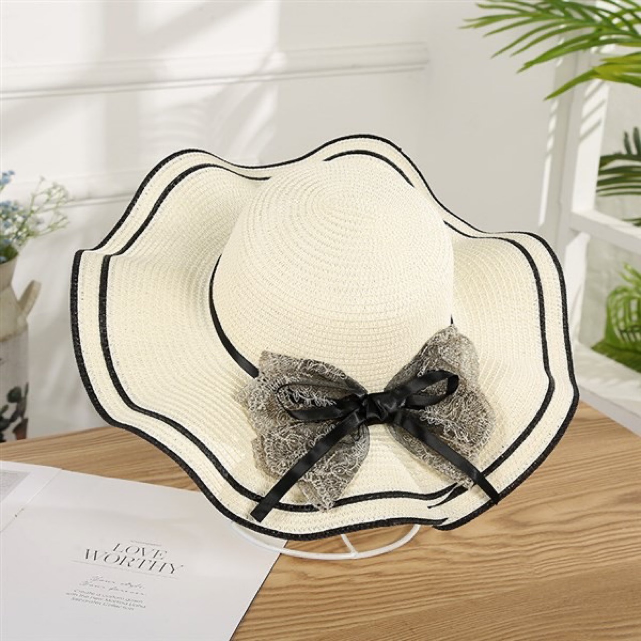 Women's Fashion Simple Wavy Sun Hat